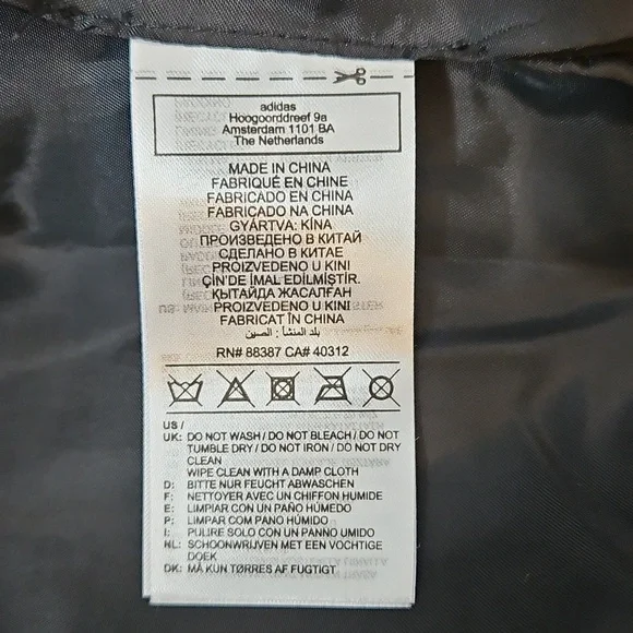 Adidas Ski Chic Cropped Puffer Jacket Black/Cream Size Medium - Picture 9 of 10